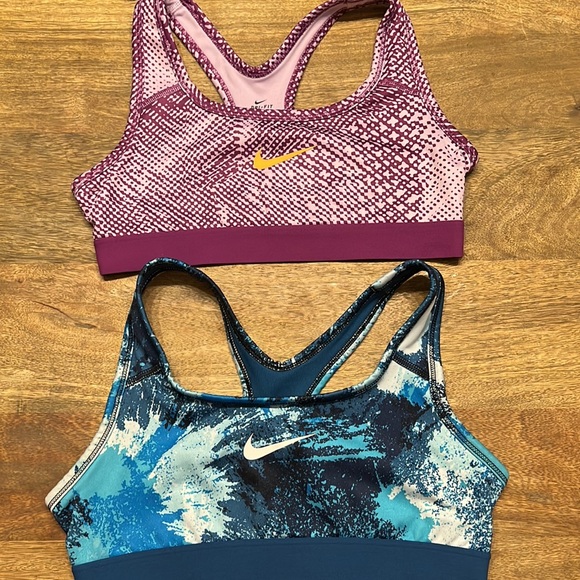 Nike sports bra lot - Picture 3 of 8